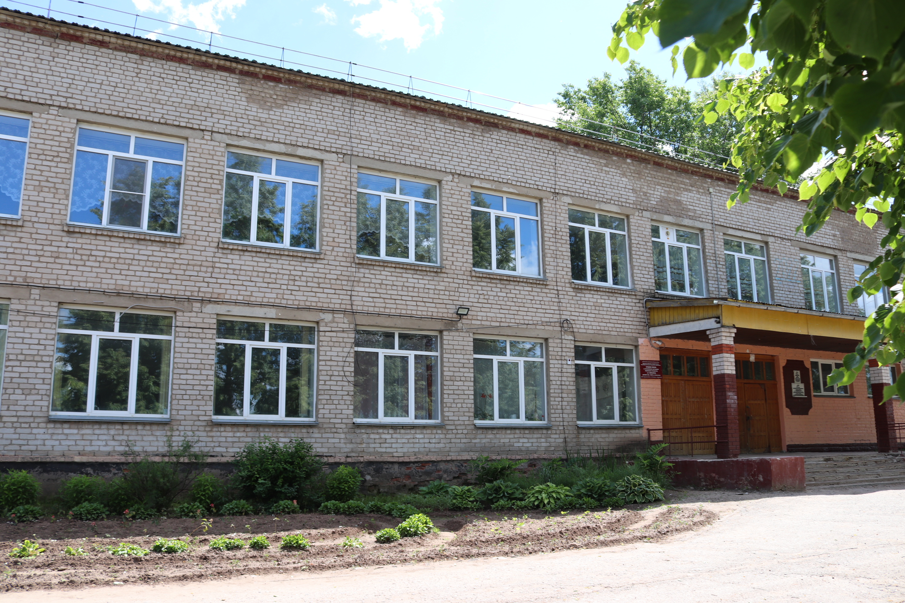 Школа крыльцо 1